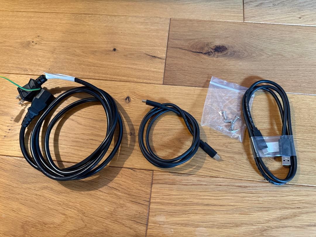 Dell U3223QE 4K ハブモニター USB-C IPS Black