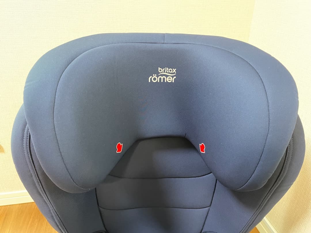 Britax Römer ISOFIX ジュニアシート シートプロテクター付き