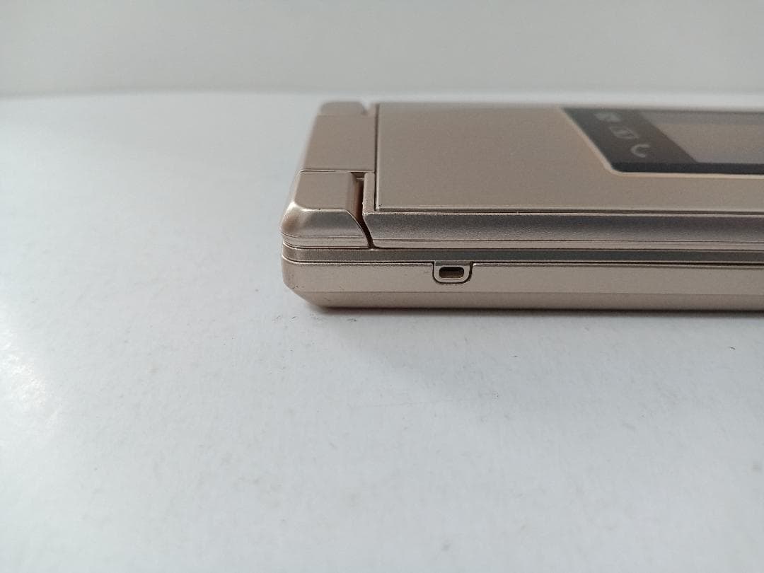 ☆ SoftBank かんたん携帯11 A207SH ゴールド