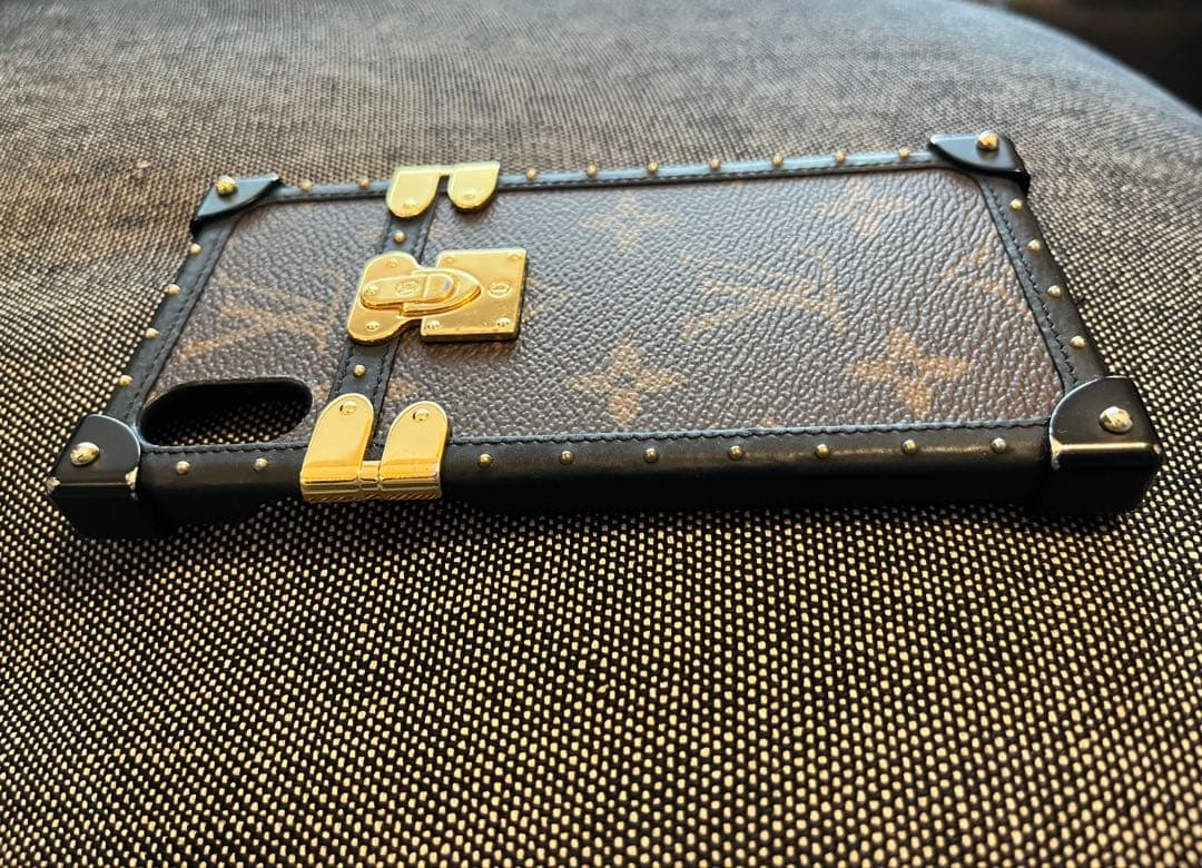 LOUIS VUITTON ルイヴィトン アイトランクiPhoneX XS対応