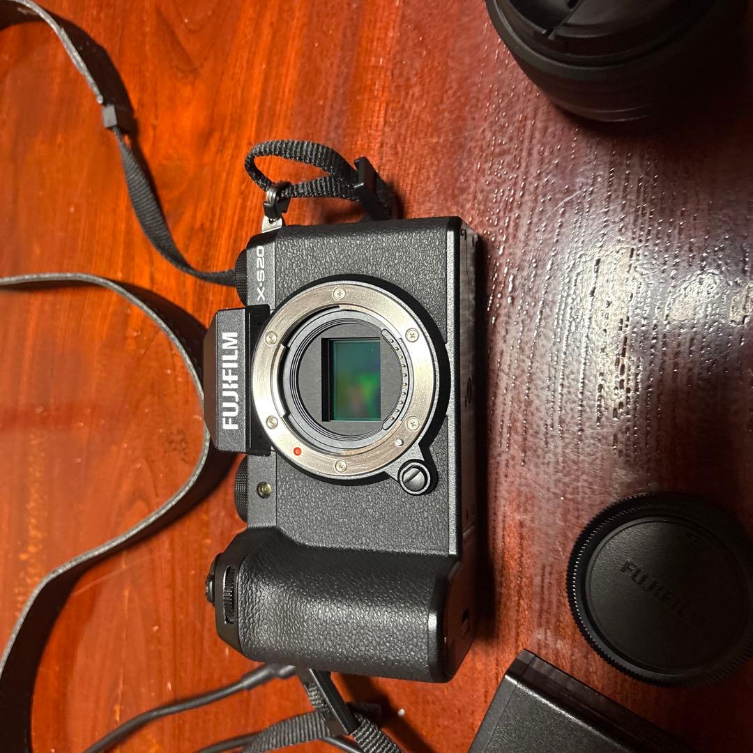 Fujifilm X-S20 ミラーレス一眼カメラ