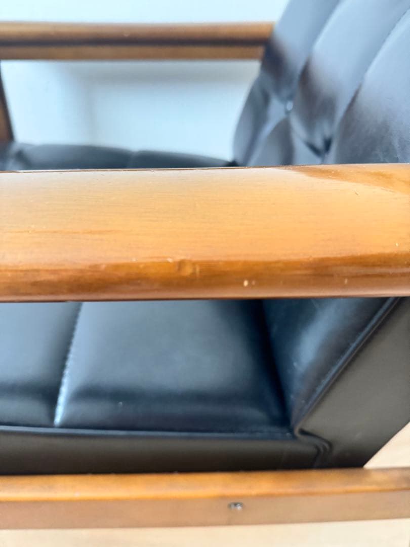 カリモク60 Kチェア 1シーター ブラック【梱包たのめる便発送】