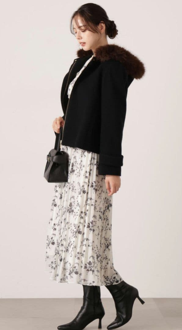 【新品】プロポーションボディドレッシング　花柄プリーツワンピース