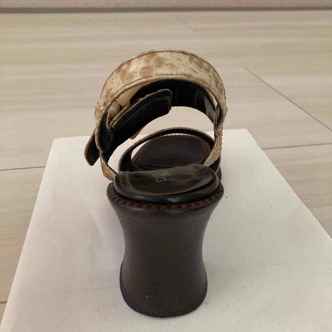 11月20日までタイムセール　PRADAスネイクサンダル