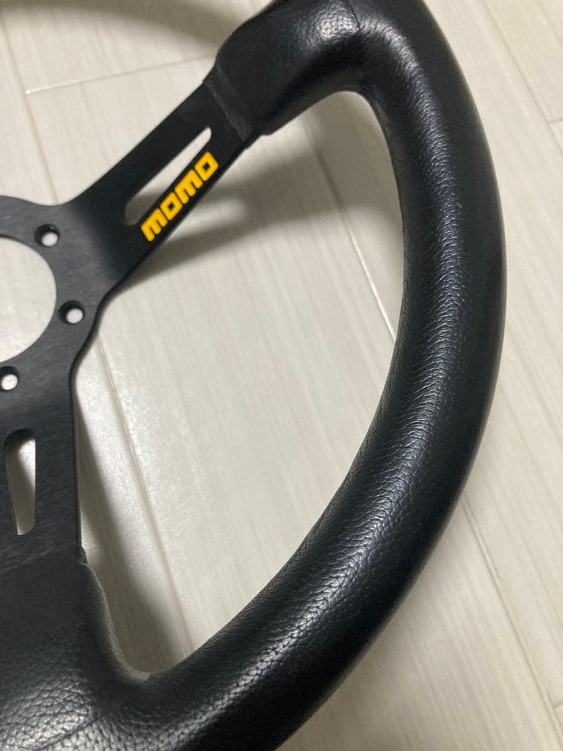 momo ステアリング MOD.08 35Φ レザー/ブラックスポーク