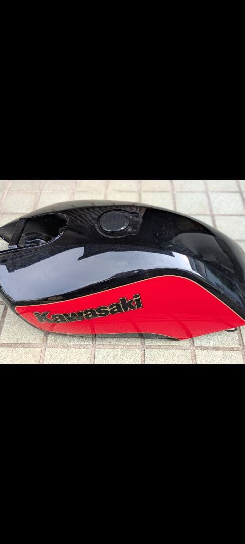 Kawasaki GPZ400f バイクタンク 新品未使用(傷あり)