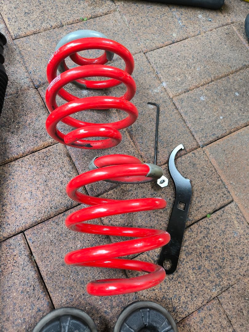 RS★R 車高調 Best☆i ニッサン リーフ用　BIN503M