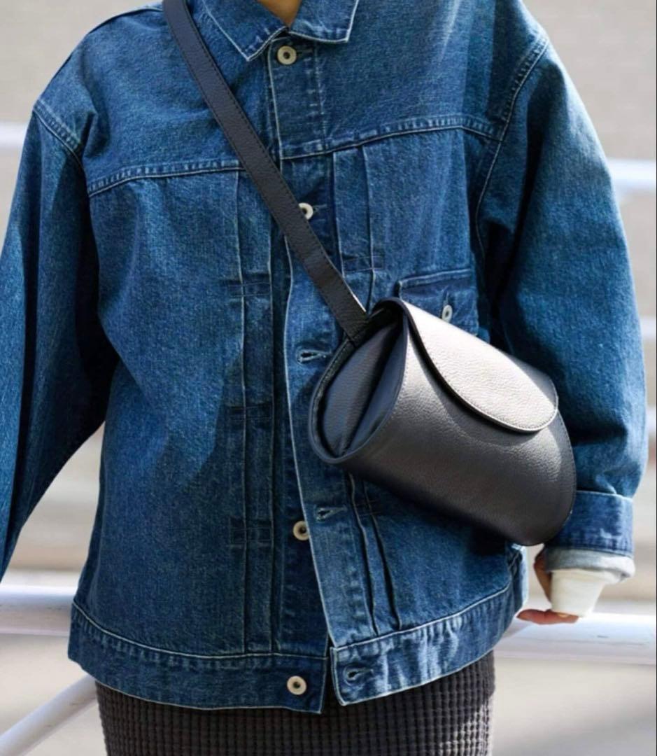 に*郎様 ブラックショルダーバッグ