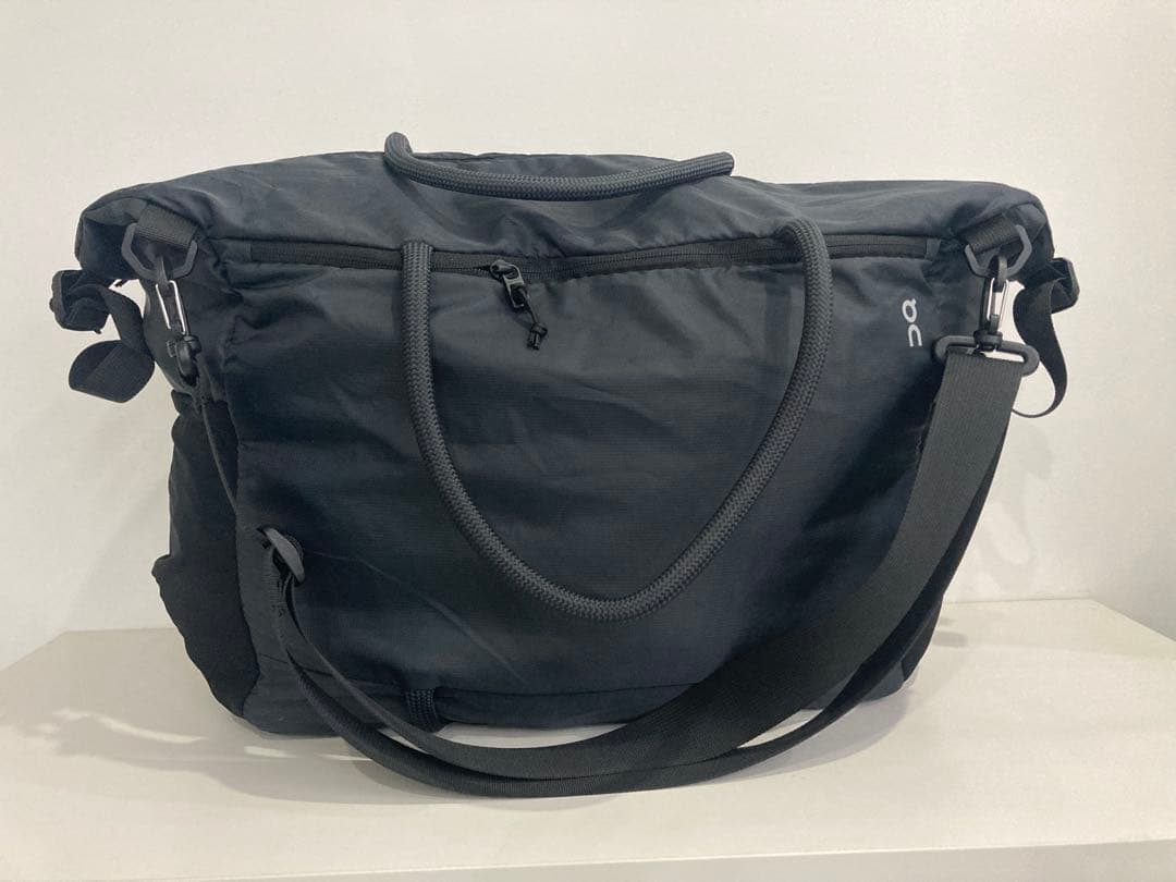 オン トラックパック ショルダーバッグ 35L ブラック デイリーバッグ男女兼用