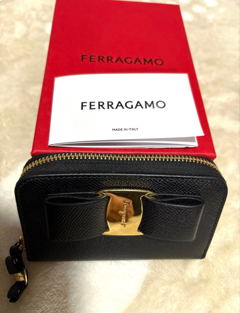 フェラガモ ヴァラリボン☆美品 2025.5月購入 お値下不可の最終価格⭕️