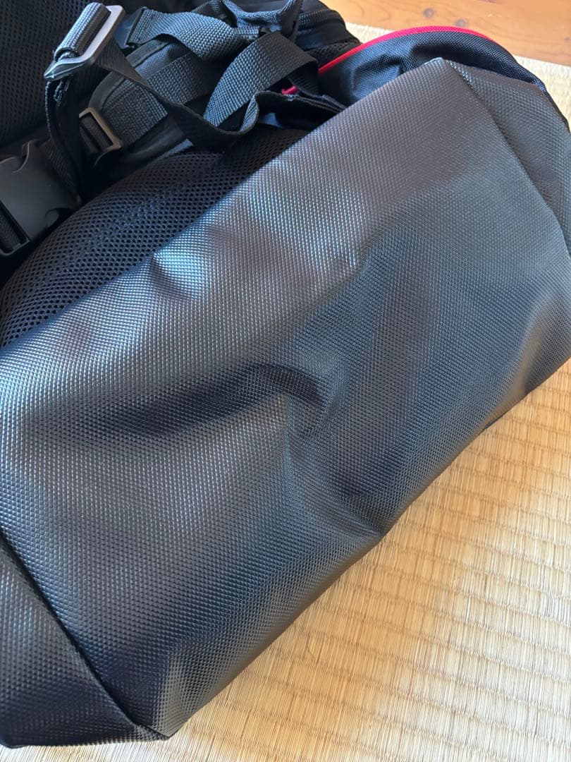 ラディカルフィットネス黒リュックサック　リストバンド３個おまけ！男女兼用！