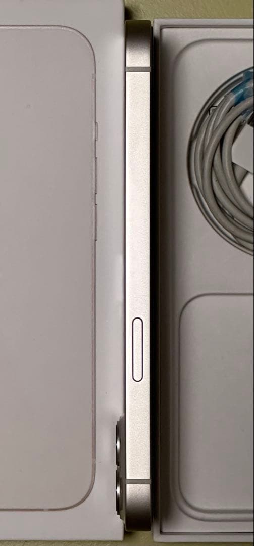 美品✨ iPhone13 スターライト128GB バッテリー純正89%