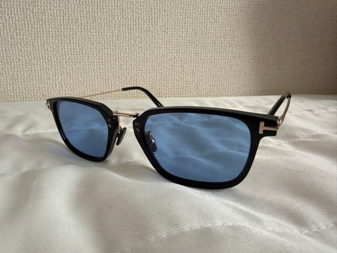 【tttリユース】TOM FORD サングラス FT1042-D ※傷あり