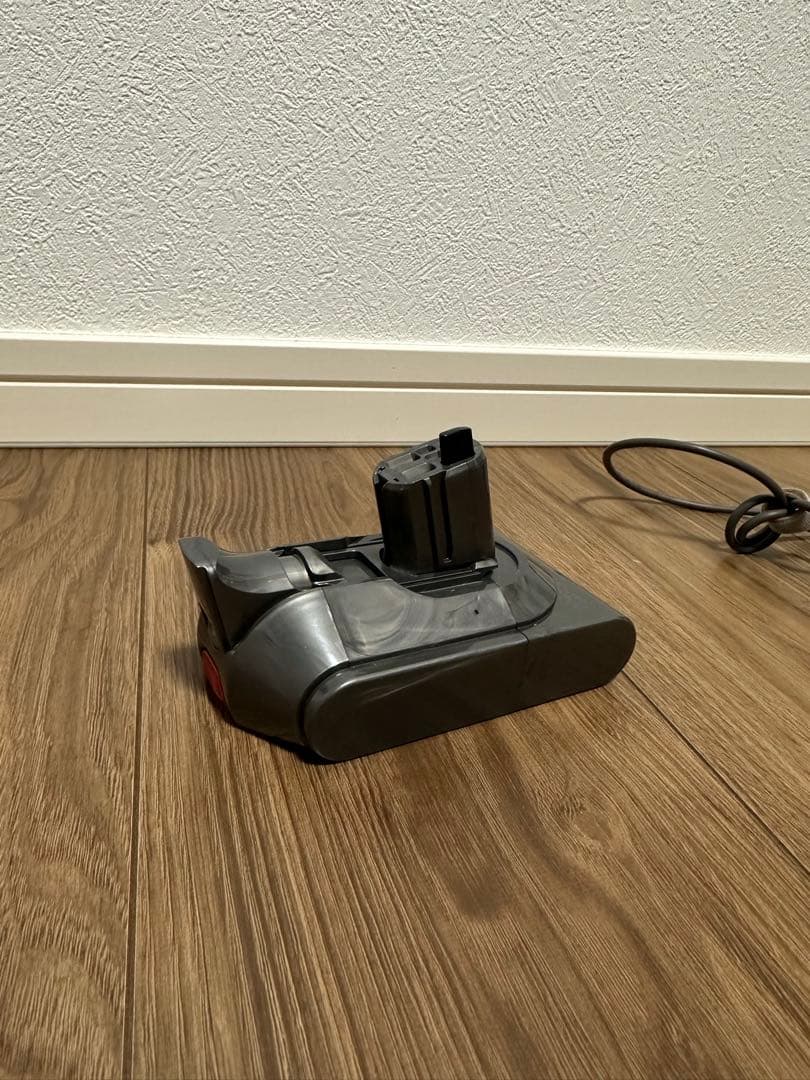 Dyson SV18 Slim バッテリー