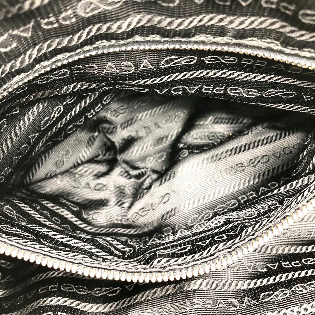 ✨美品・ギャランティ付✨プラダ ハンドバッグ 三角ロゴプレート ナイロン 黒