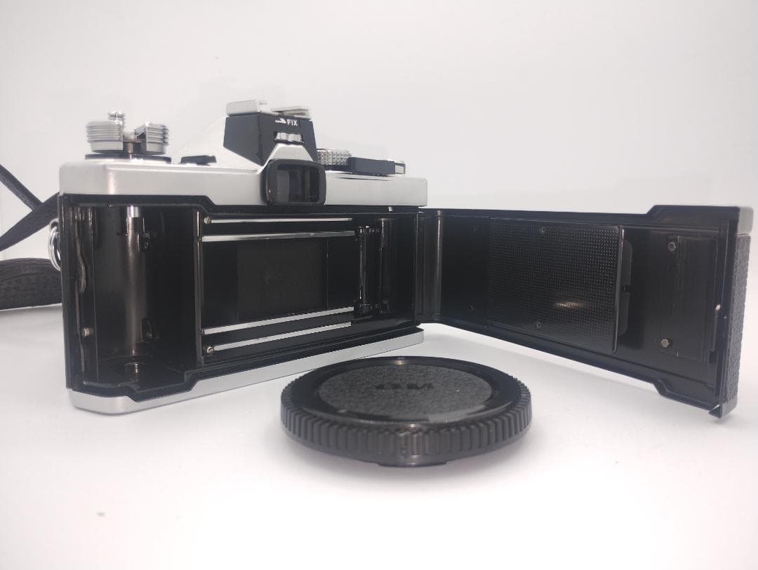 OLYMPUS OM-1 フィルムカメラ ボディ シルバー 低速シャッター難あり