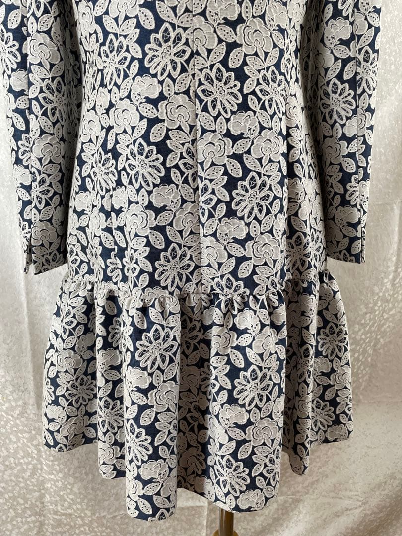 【1/6迄初売り値下げ】ジャガードレース刺繍花柄フリルコートパフスリーブ