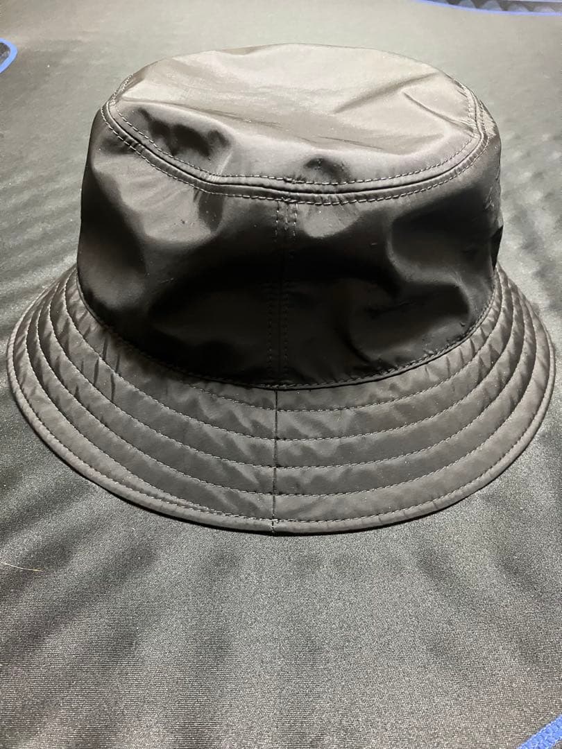 MONCLER ブラック バケットハット