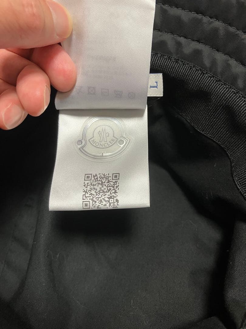 MONCLER ブラック バケットハット