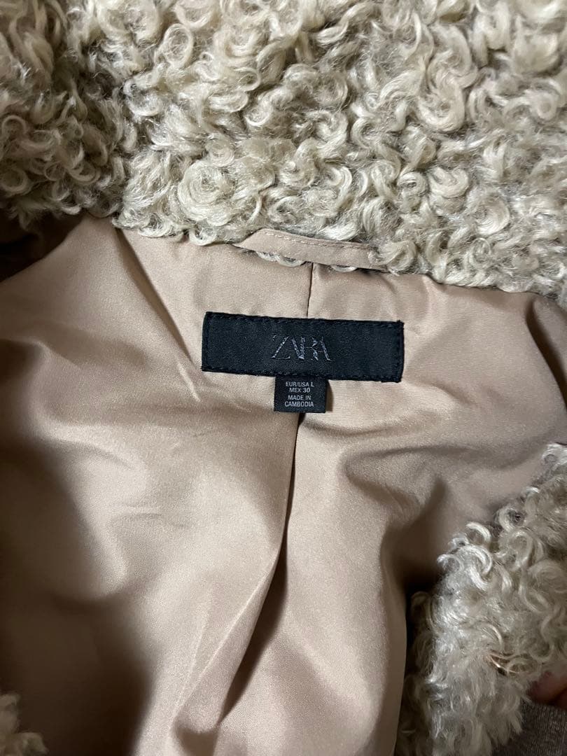ベージュ ファー風ジャケット ZARA