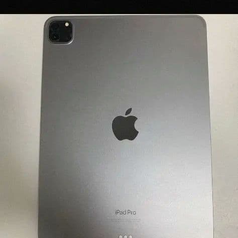 iPad Pro 11インチ 第4世代 256gb M2＋カバー付き　リン