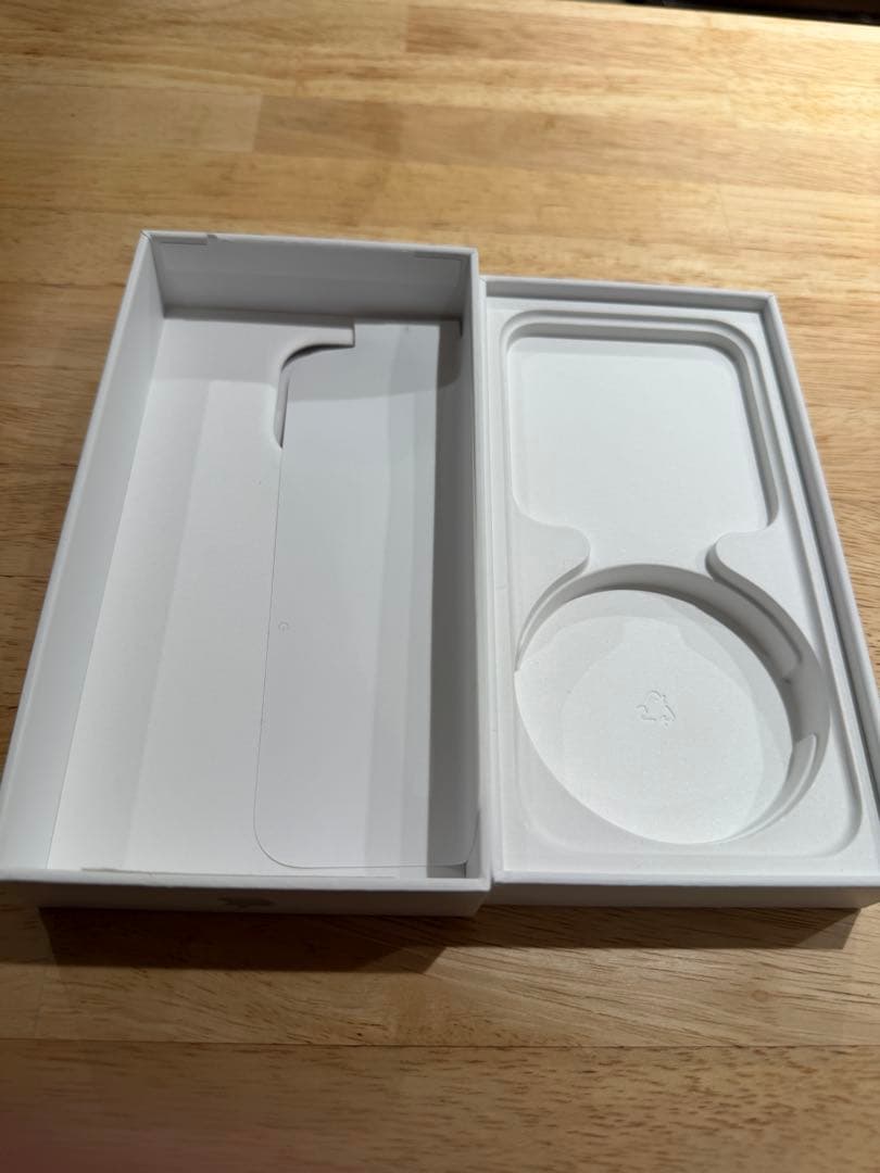 Apple iPhone 15 Pro スペースブラック 本体