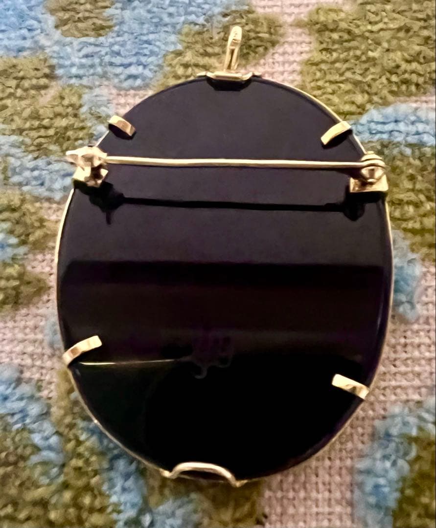 カメオペンダントトップ兼ブローチ　3.5✖️4.5 18K 作家サイン有り