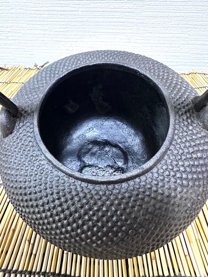 未使用品コンディション　南部釜師造　天明形１２型アラレ 鉄瓶 南部鉄瓶 南部鉄器