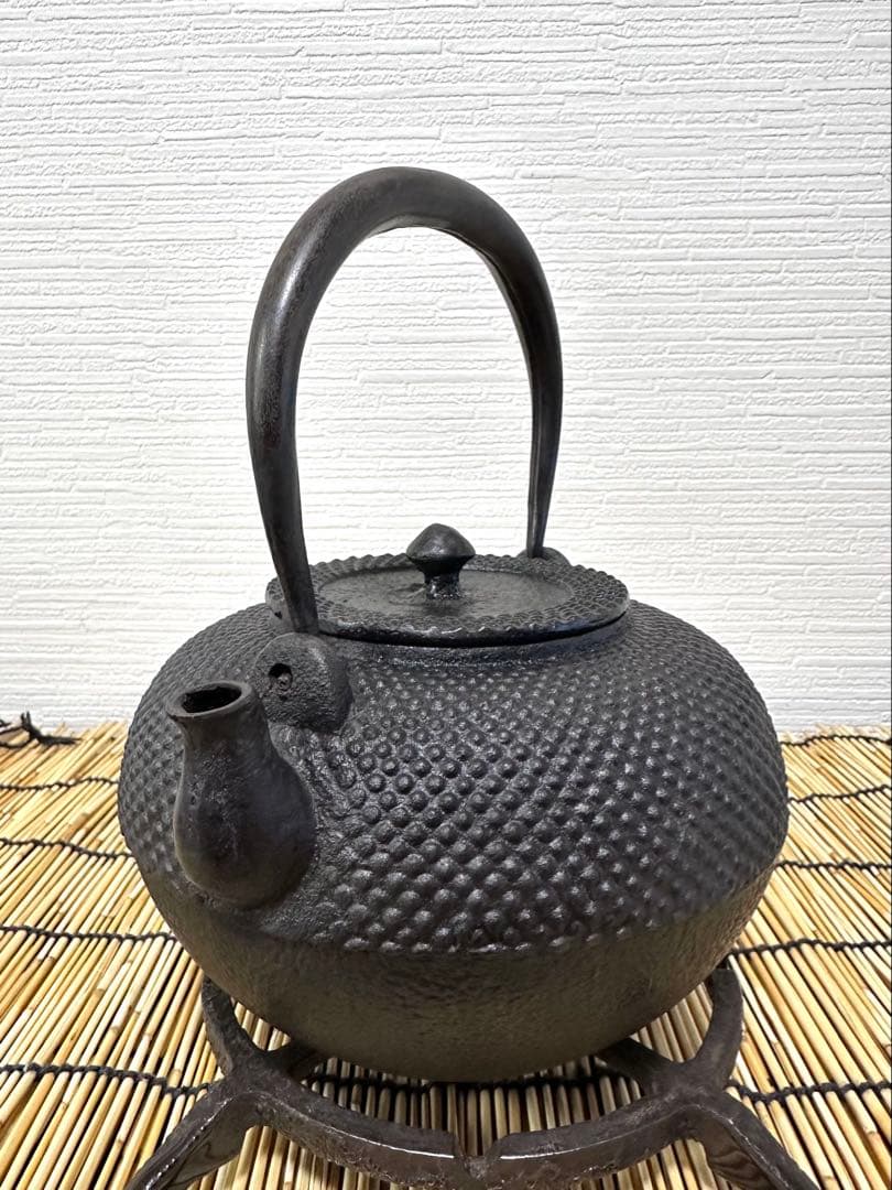 未使用品コンディション　南部釜師造　天明形１２型アラレ 鉄瓶 南部鉄瓶 南部鉄器