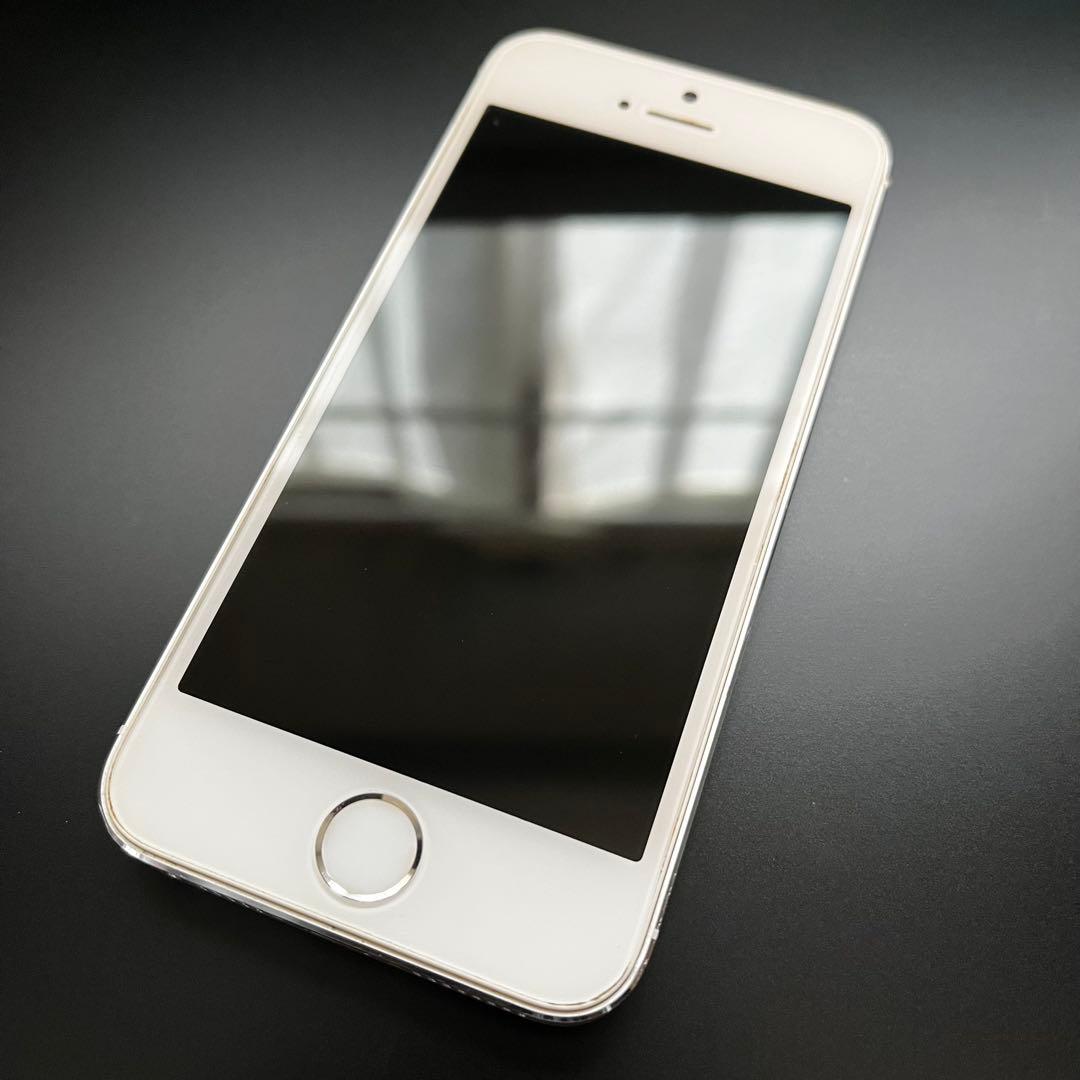✨バッテリー新品交換済✨Apple iPhone 5s Silver