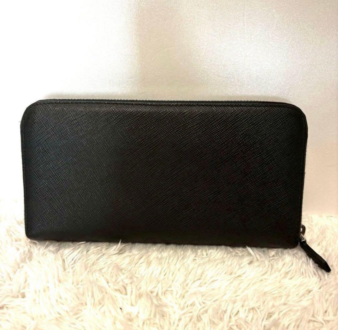 プラダ　長財布　サフィアーノ　レザー　ブラック　ラウンドジップ　ギャランティ付き