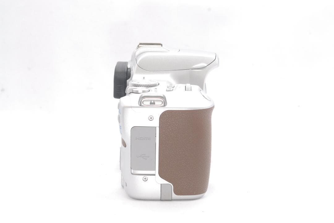 Wi-Fi機能付き✨Canon　kiss　X10　シルバー　ボディのみ　一眼レフ