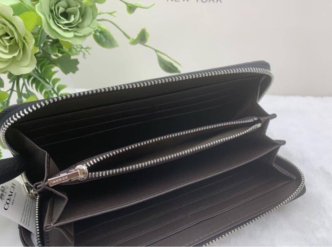 新品未使用コーチ長財布ヒョウ柄ラウンドファスナーレディースメンズ送料無料即日発送