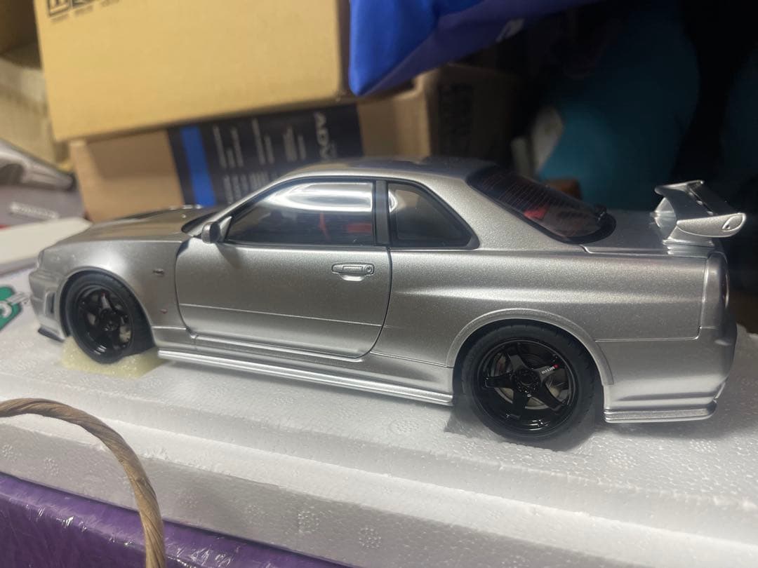 オートアート　GT-R Z-tune 1/18 ミニカー