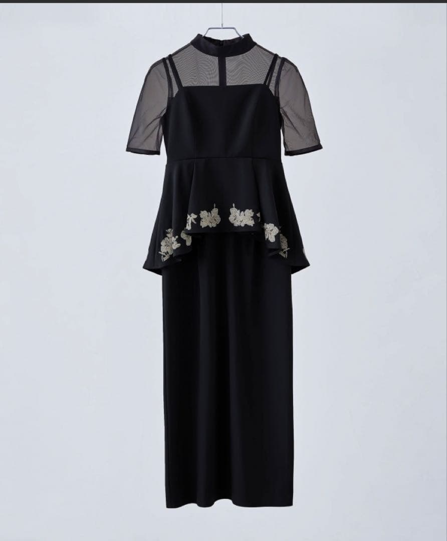 【美品】刺繍ペプラムビスチェ＆Iラインドレスセットアップ　ブラック