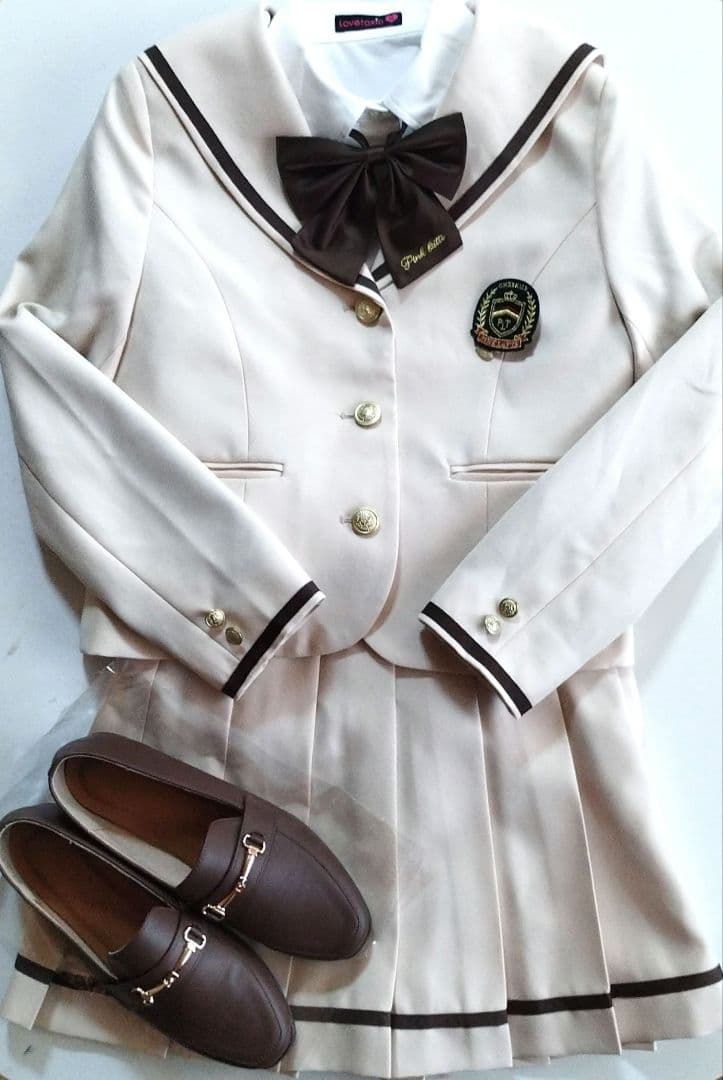 ピンクラテ　卒服　アイボリー 制服風 フォーマルスーツ