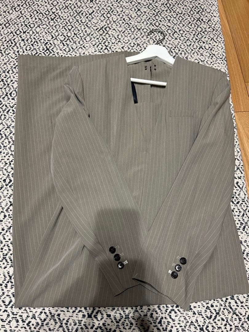 レース付きブラトップとスーツセット