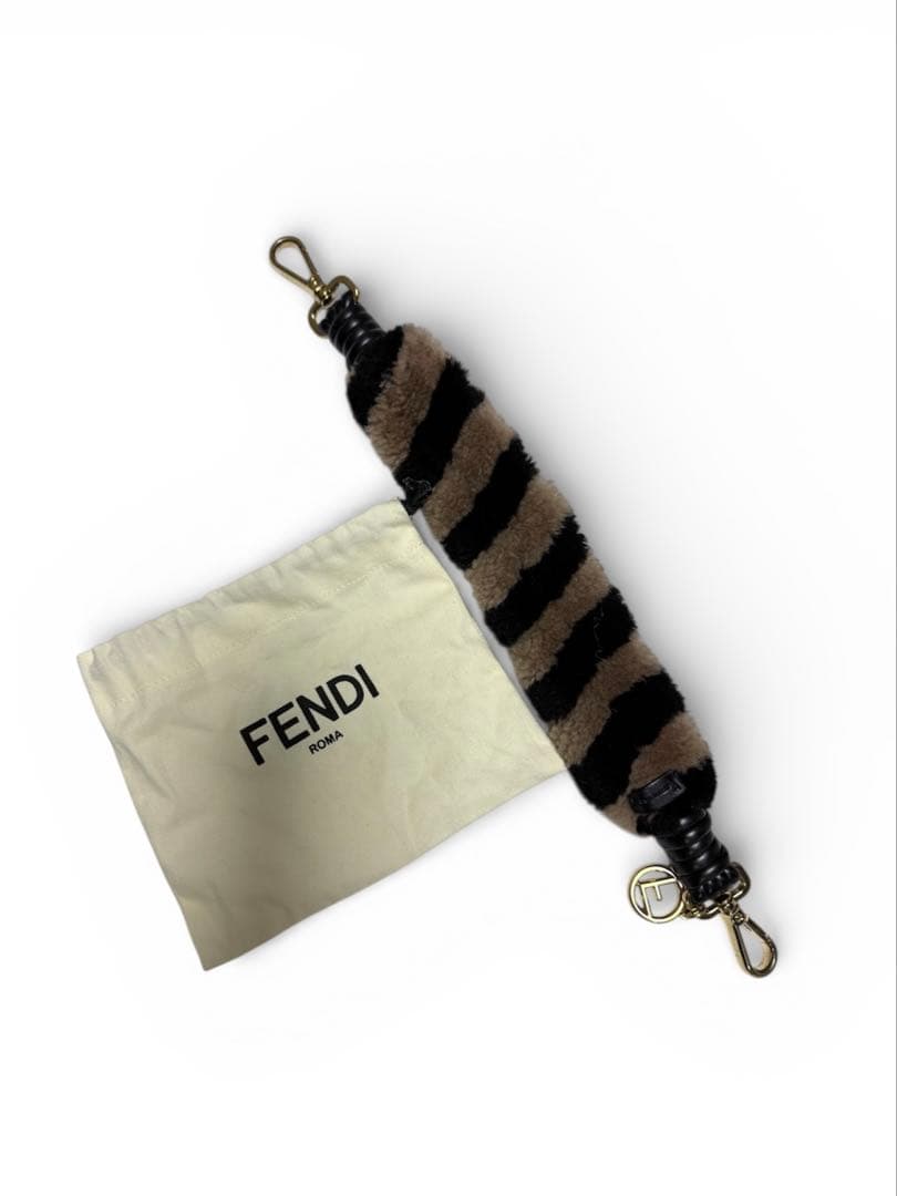フェンディー　FENDI ファーミニストラップユー