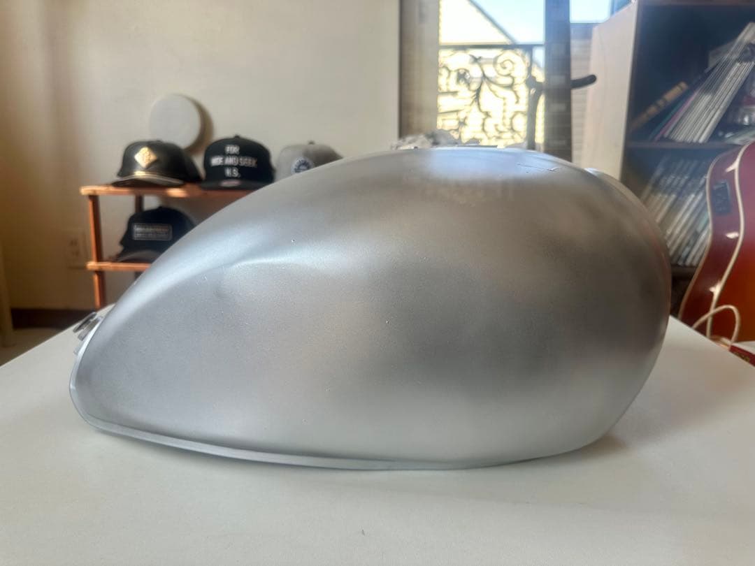 送料込み！エストレヤ 純正タンク シルバー BJ250A キャブ車