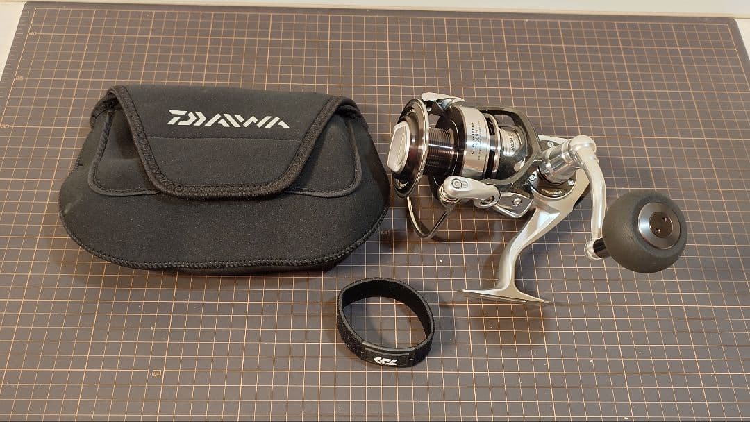 DAIWA スピニングリール キャタリナ5000H 収納ケース付き