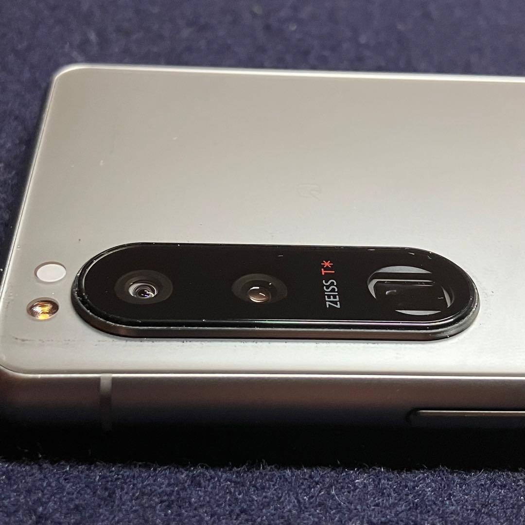 美品 SONY Xperia 5 Ⅲ 128GB シルバー docomo