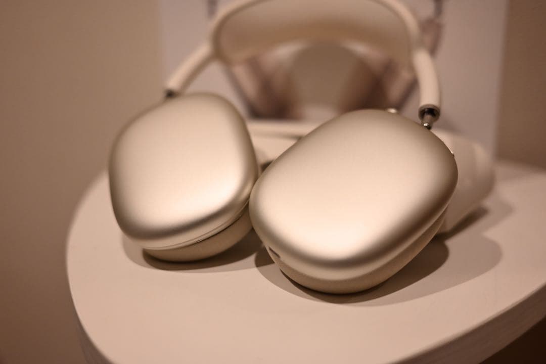 新色　AirPods MAX スターライトワイヤレスヘッドフォン 本体