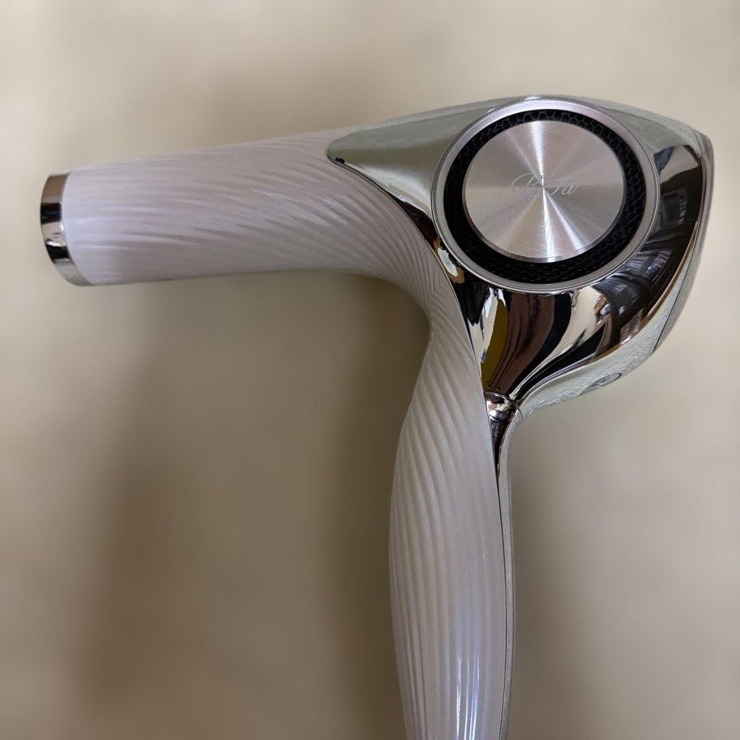 リファ　ビューテック　ドライヤー