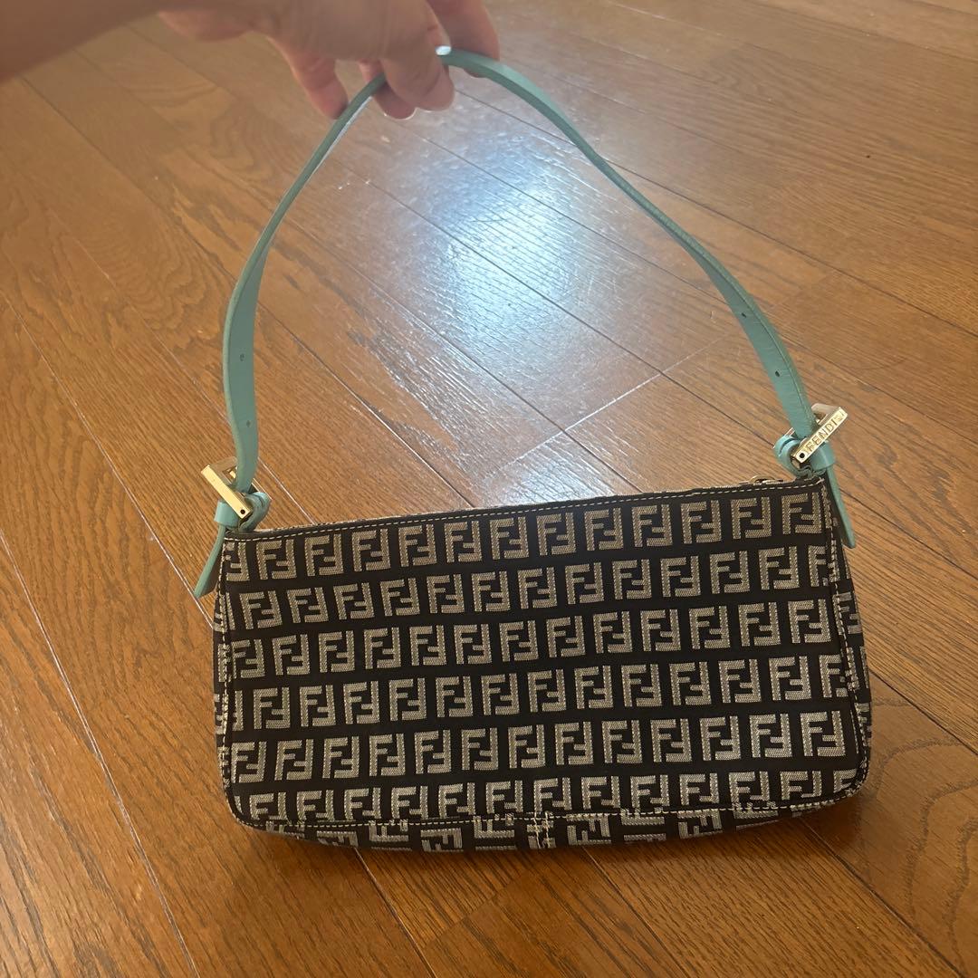 カ*ォ様 FENDI バック