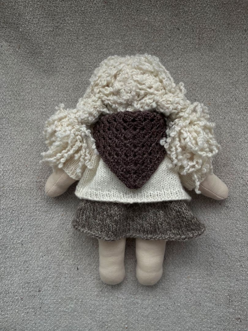 ウォルドルフ 人形　B体　天然素材　手作り人形　ハンドメイド　着せ替え人形