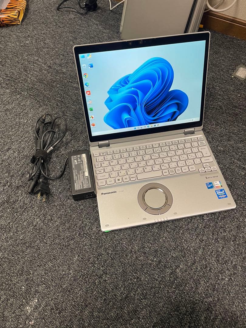 Panasonic CF-QV i5 11th メモリ16g ssd 256gb