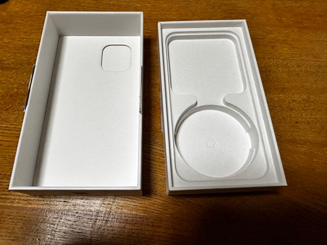 iPhone12 mini 赤　red