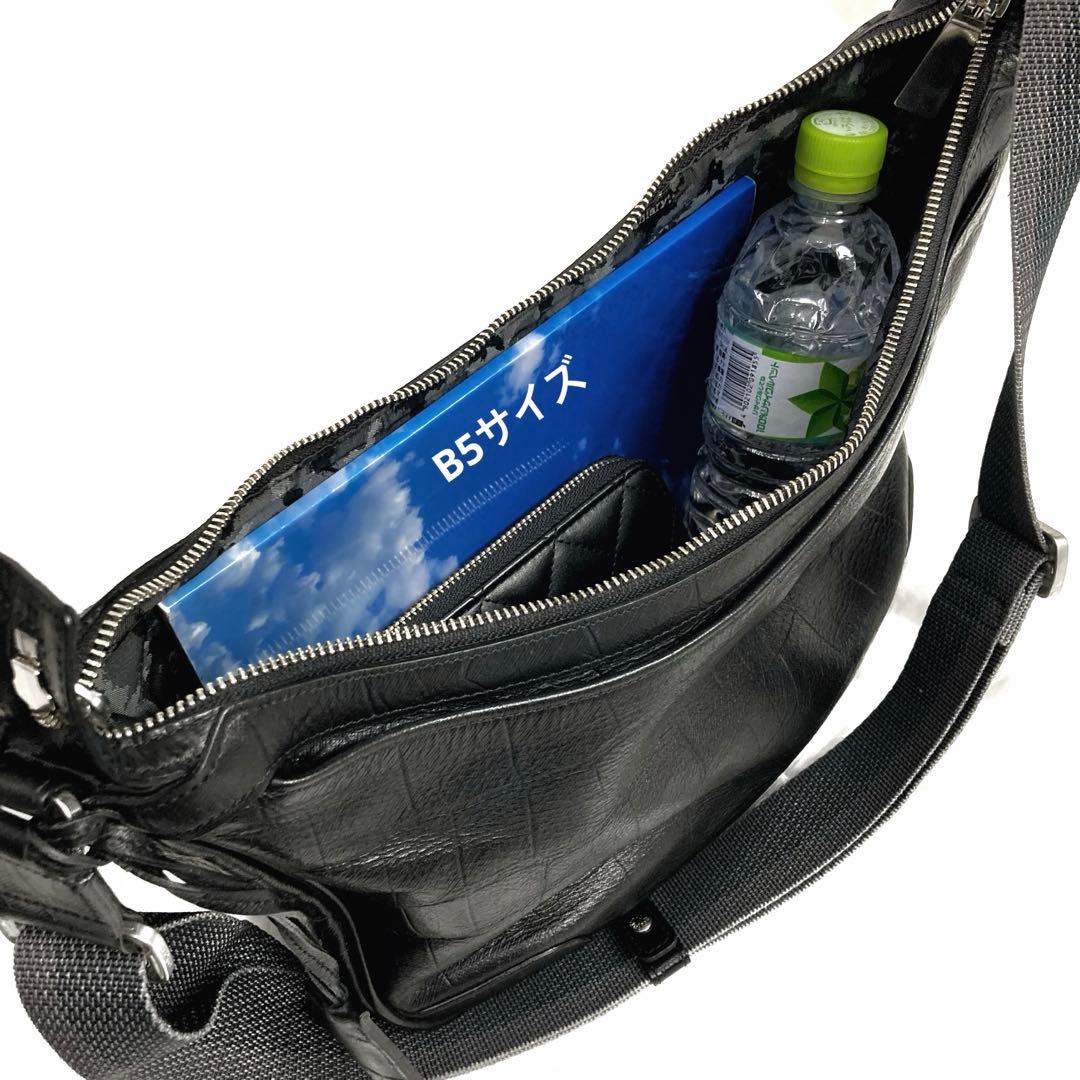 美品✨aniary バルケッタ クロコ型押しショルダーバッグ 三日月 チャーム付