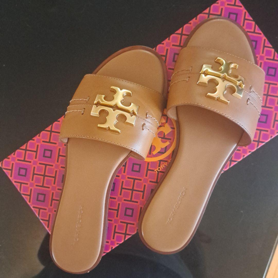 Tory Burch ブラウン フラットサンダル