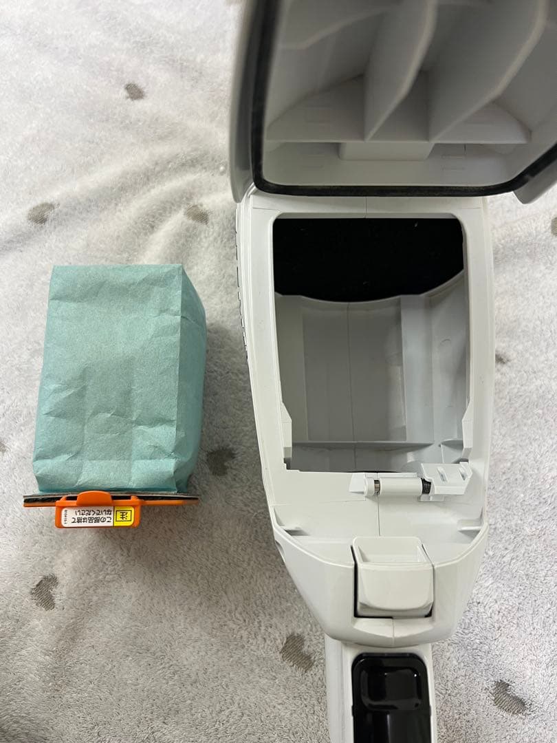 Makita 40Vmax 充電式掃除機2.5Ahバッテリー、急速充電器付